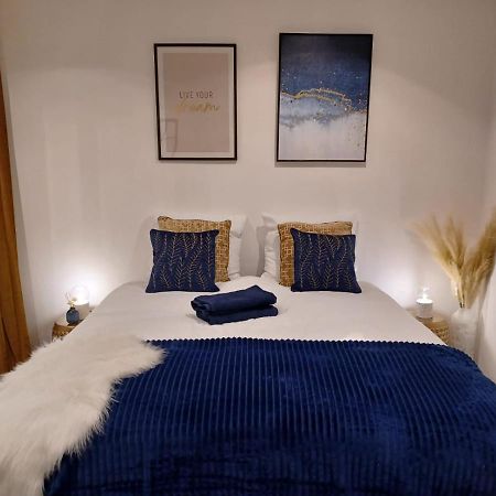 Le Petit Dubai Apartment Douai Bagian luar foto