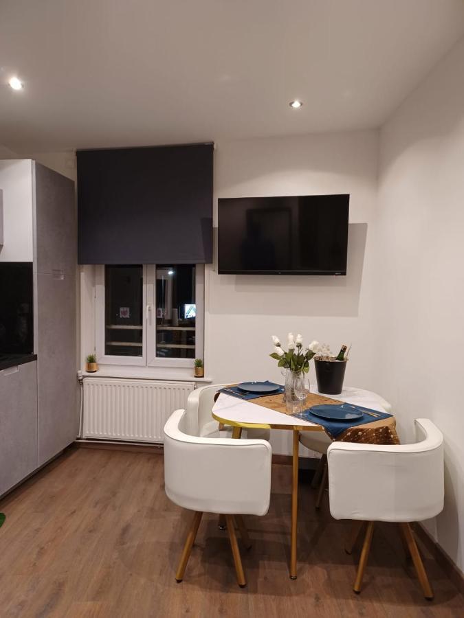 Le Petit Dubai Apartment Douai Bagian luar foto